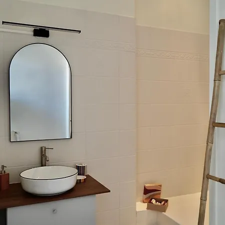 Nr 2 Centre 2 Personnes 50 M2 Renove * تارْب